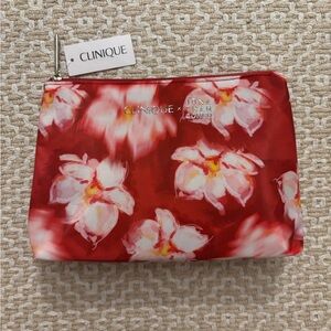 Clinique bonus time 4 piece sealed gift Red Floral Women's Bag NWT